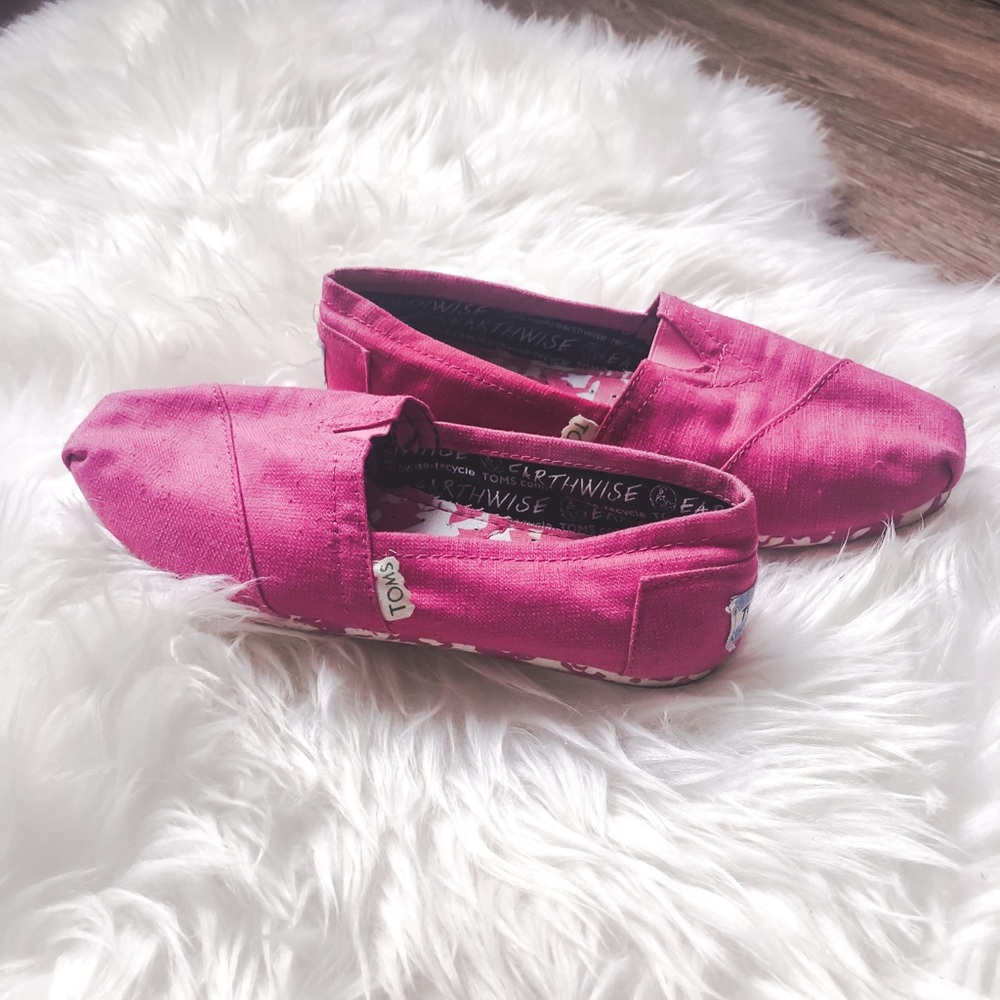 3/50$👟💕TOMS PINK SHOES💕👟